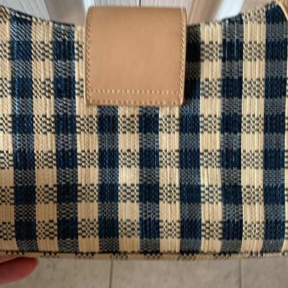 Rafia purse. Navy blue and off-white design. Cute and safe for travels - Picture 6 of 6